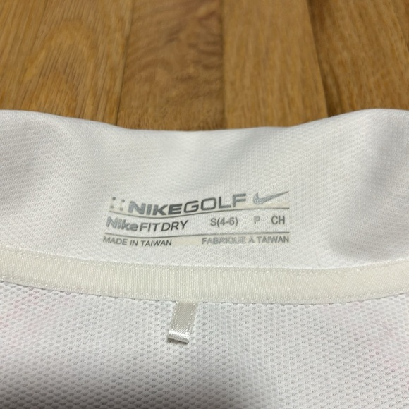 Nike Golf Fit Dry Polyester & Spandex Golf Polo Zippered T-Shirt Size Small(4-6) - Picture 3 of 8